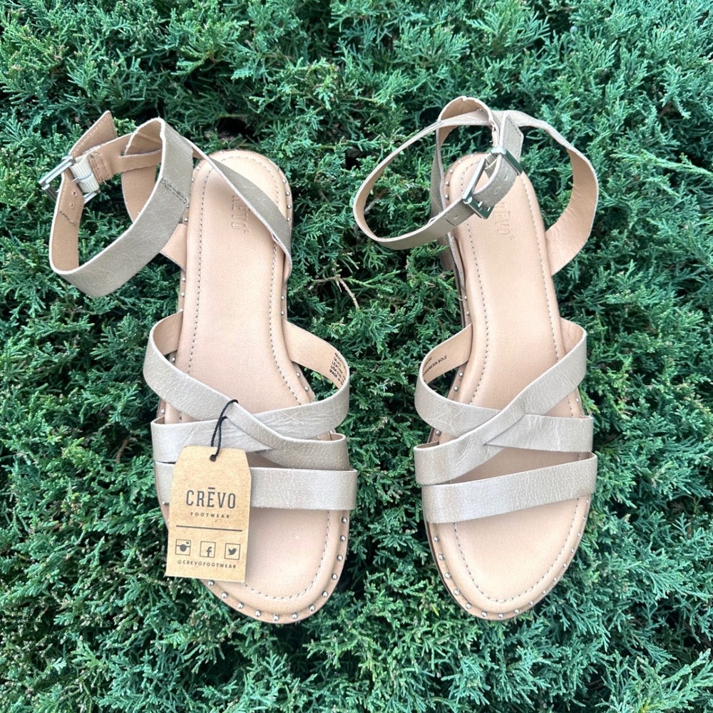 Crevo Women's Strappy Leather‎ Sandals Size 10 Tan